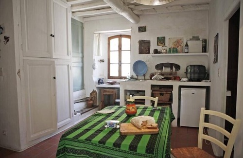 Laroque-des-Alberes Casa | Típica casa de pueblo del sur de Francia, con jardín privado. 15 min del mar.