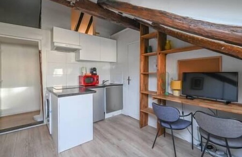 Bonne-Nouvelle Apartamento | typically Parisian apartment
