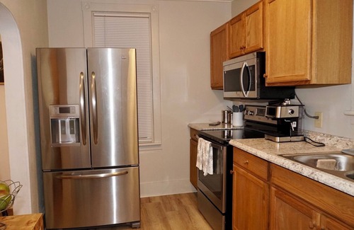Tyrone Casa | Tyrone Haven Entire 2 Bedroom House near Delgrosso Park