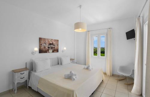 Chrissi Akti Apartamento | Tzane Studios & Apartments - Steps away from Golden Beach