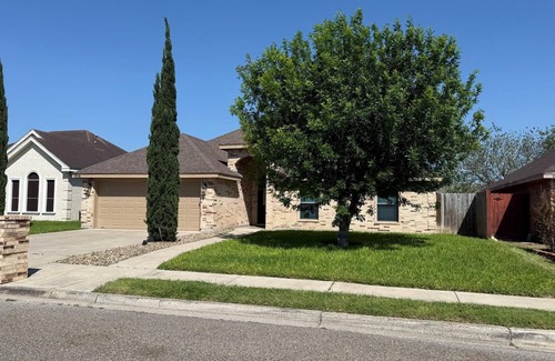 Edinburg Casa | U Patio Oasis - 3 br - 2 bth