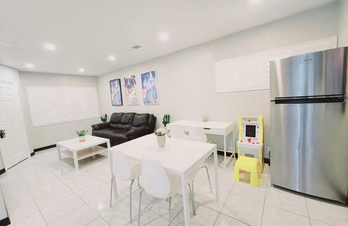 Garden Grove Casa | UB 2 Bedrooms House Near Disney