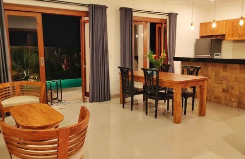 Lodtunduh Villa | Ubud 3BR Villa – Private Pool + Garden + Sunset Ricefield View