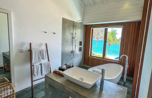 Kamburugamuwa Casa | Ubuntu Beach Villas By Reveal