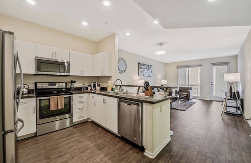 Carmel Valley Apartamento | UC San diego 1 BR | sun deck | gym