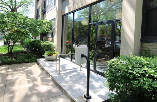 Indian Village Apartamento | UChicago, Lago, Museo de la Ciencia | Gimnasio + W&D | Zencity