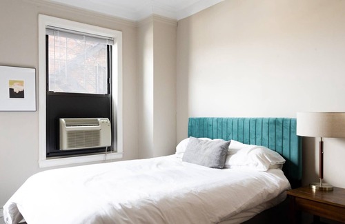 East Hyde Park Apartamento | UChicago, Lago, Museo de la Ciencia | Gimnasio + W&D | Zencity