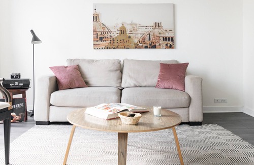 Indian Village Apartamento | UChicago, Shops + Eats, Lake | Gym + W&D | Zencity