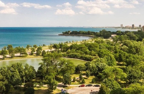 Indian Village Apartamento | UChicago, Shops + Eats, Lake | Gym + W&D | Zencity
