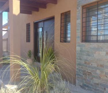 Tunuyan Casa | UCOGUESTHOUSE - Casa de Huéspedes