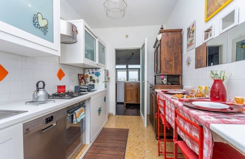 Udine Apartamento | Udine Viale Venezia Huge Red Apartment