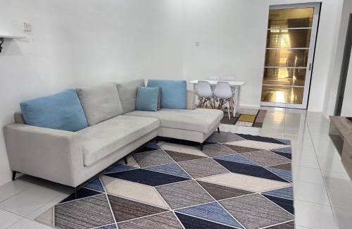 Muadzam Shah Casa | Udins Homestay