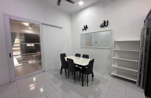 Muadzam Shah Casa | Udins Homestay