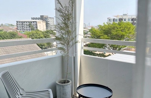Phra Khanong Apartamento | UDMS On Nut 10 - Bangkok's Charm 40 sqm : 508