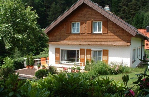 Baiersbronn Casa | Vista al valle en el "Ferienhaus Schenk"