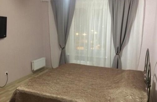 Tolyatti Apartamento | Uiutnaia odnokomnatnaia kvartira v novom kirpichnom dome na ogorozhennoi territorii, s parkovkoi dlia avtomobilia