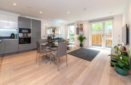 Bow Apartamento | UK.LO.ALA - Brand New Luxury 3 Bed, 2 bathroom Flat