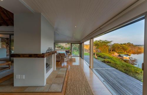 Kouga Casa | Ukuthula Estate, Aloe Grasdak House