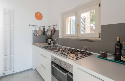 Pugliola Casa | Ulivi House: in Lerici nel parque privado de una típica casa de Liguria, piscina