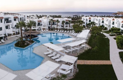 Sharm El Sheikh Hotel | Ultimate Holiday Spot Near Sharm – Dive Center, Pools, Sports & Family Fun