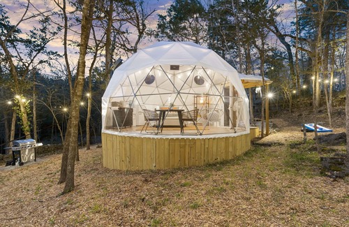 Eagle Rock Casa | Run Away Together 🏕️ Dome + Hot Tub Nights