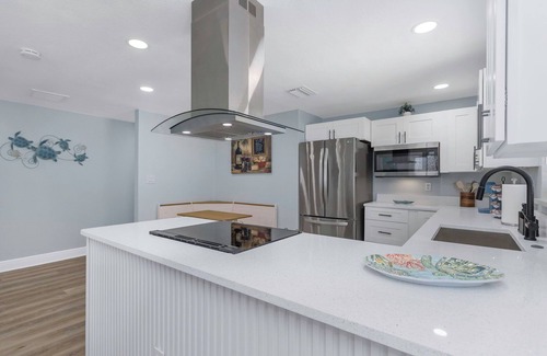St. Petersburg - Clearwater Casa | Ultimate Florida Getaway: 2 Units, 1 Great Stay!