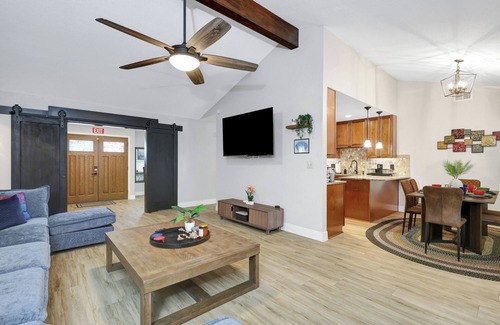 Wetmore Casa | Ultimate Getaway | Game Room BBQ Fire Pit Office