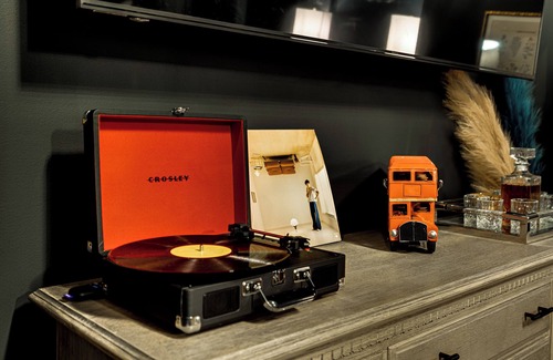 Massanutten Cabina | Ultimate Getaway: Speakeasy, Arcade, Mini Golf, Hot Tub, Fire Pit, Gym