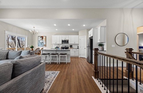 Blue Township Casa | Ultimate Group Getaway | 2 Luxury Homes w/ Views