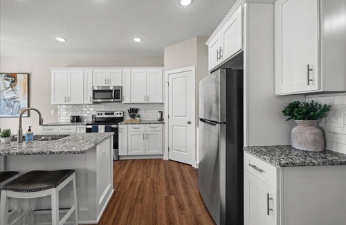 Blue Township Casa | Ultimate Group Getaway | 2 Luxury Homes w/ Views