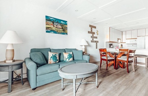Nawiliwili Apartamento | Ultimate Kauai Getaway | Two Spacious Condo Perfect for Family Stay w/ Kitchen