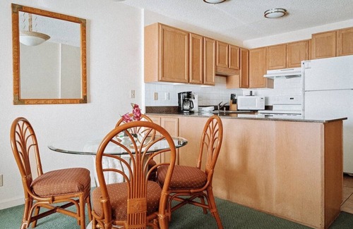 Nawiliwili Apartamento | Ultimate Kauai Getaway | Two Spacious Condo Perfect for Family Stay w/ Kitchen