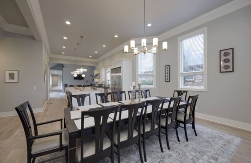 Woodland in Waverly Apartamento | Ultimate Luxury Retreat: Mega Mansion - Pool & Spa