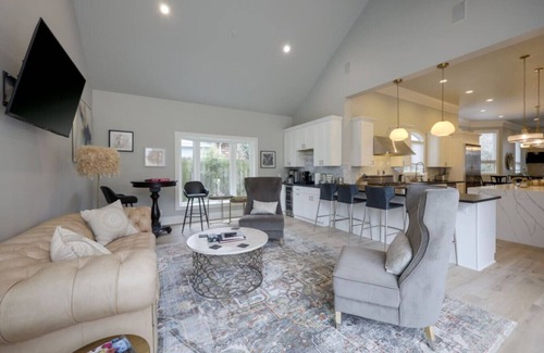 Woodland in Waverly Apartamento | Ultimate Luxury Retreat: Mega Mansion - Pool & Spa