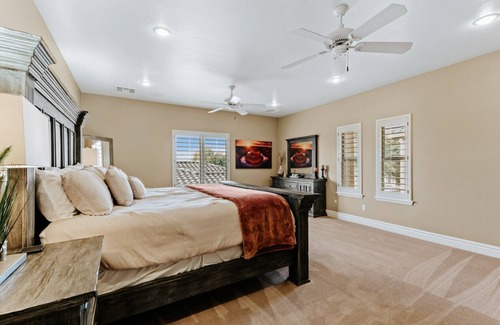 Power Ranch Casa | Ultimate Luxury Retreat with Pool & Billiards