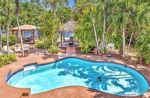 Fort Lauderdale Complejo | ULTIMATE MAGICAL RESORT..12 BEEDROOMS 7 BATHROOMS. WATER FRONT FAMILY RESORT..