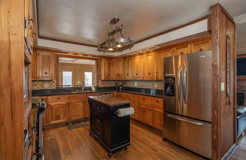 Sevierville Cabaña | Ultimate Mountain Retreat