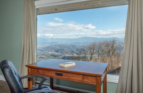 Sevierville Cabaña | Ultimate Mountain Retreat