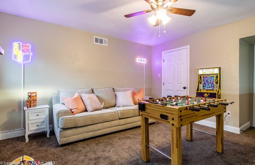 Ahwahnee Casa | Ultimate Relaxation Retreat w/ Game Room & Hot Tub
