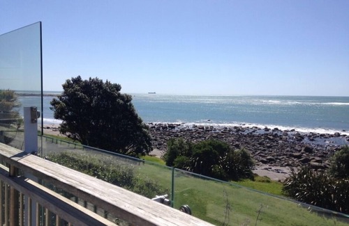 Bell Block Casa | Ultimate Seaside Living en Wanaka Bay, New Plymouth.