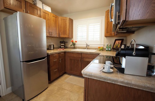 Santa Rosa Cabaña | Ultimate Sonoma Valley Retreat for 4: Private Guest House and Cottage with Pool