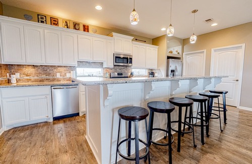 Crystal Beach Casa | Ultimate | Steps to Beach | Large Deck | Dog Haven