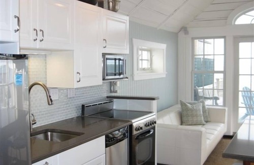 Provincetown Cabaña | Aterrizaje última línea de costa barco de Labrador