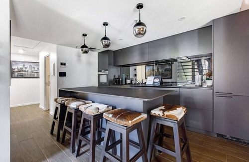 Southbank Apartamento | Ultra chic Top Floor New York Style Loft Apartment