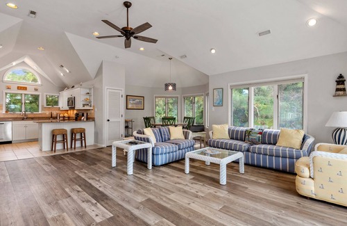 Monteray Shores Casa | Ultra Classic: Private Pool | Hot Tub | Gym Access
