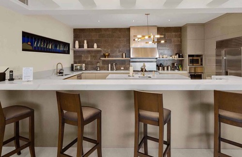 San Jose del Cabo Villa | Villa ultra exclusiva frente a la playa con piscina infinita y bañera de hidromasaje. A solo pasos de la arena