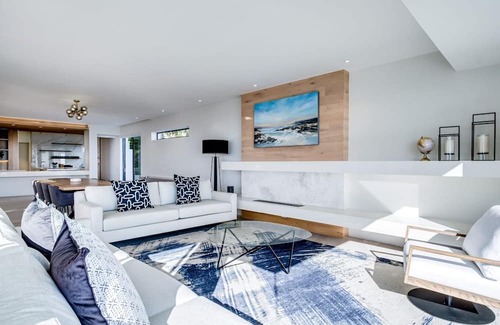 Fresnaye Casa | Ultra-Lux Villa w/ Breathtaking Views, Gym + Daily