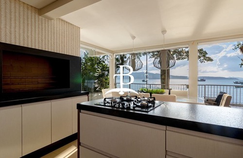 Centro Villa | Ultra Luxurious House by the Sea