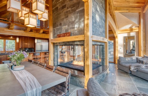 Silvertip Casa | Ultra-Luxury 7880sqft Ridgeside Villa w/Concierge
