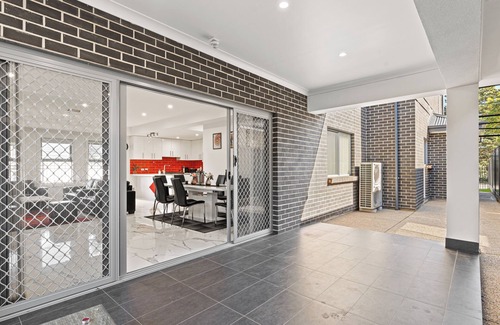 Clearview Casa | Ultra Luxury Mansion Near CBD